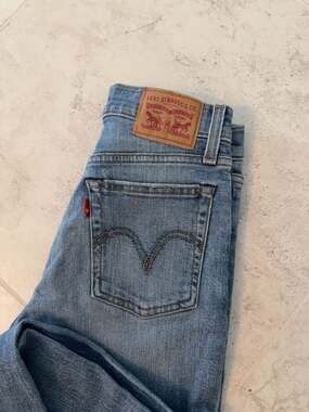 Levi's Wedgie Skinny Jeans Size 25